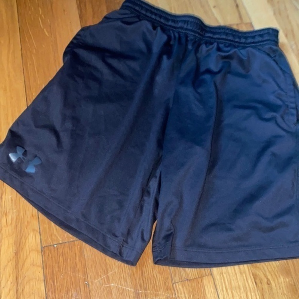Under Armor size S I think young men’s small black EUC.